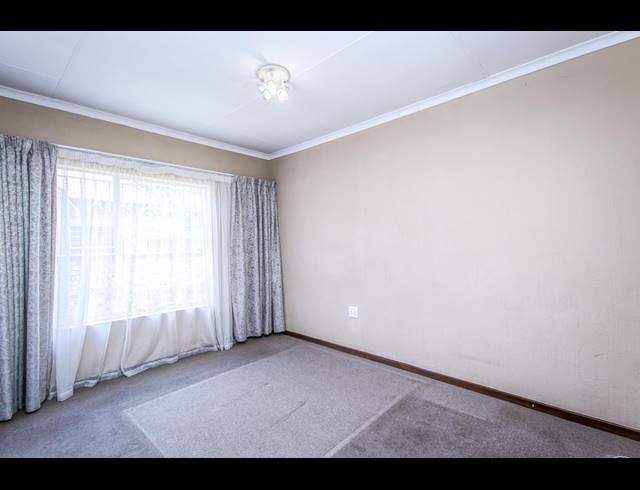 3 BEDROOM TOWNHOUSE TO LET IN HONEYPARK